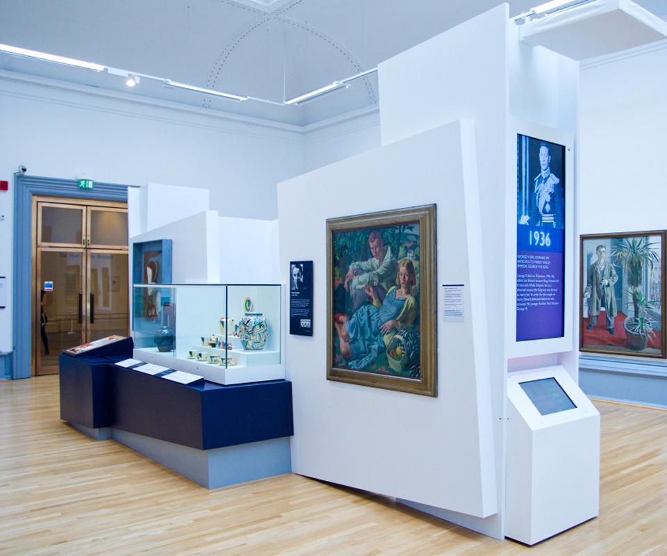 deva-exhibitions-exhibition-design-room11-WalkerArtGallery-liverpool-2010.jpg